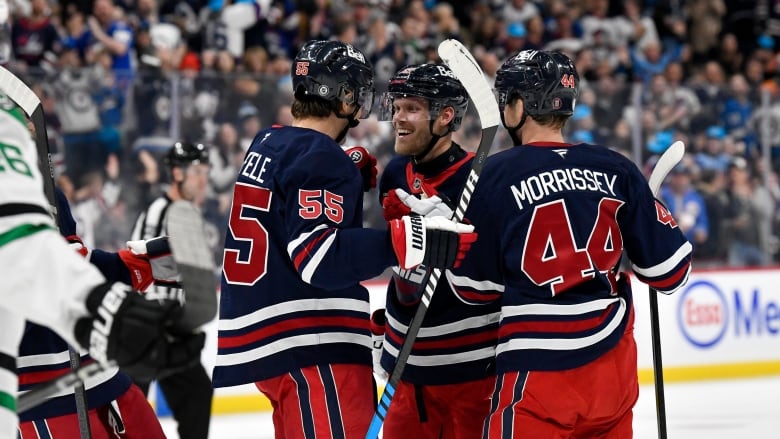 Hockey players cheering