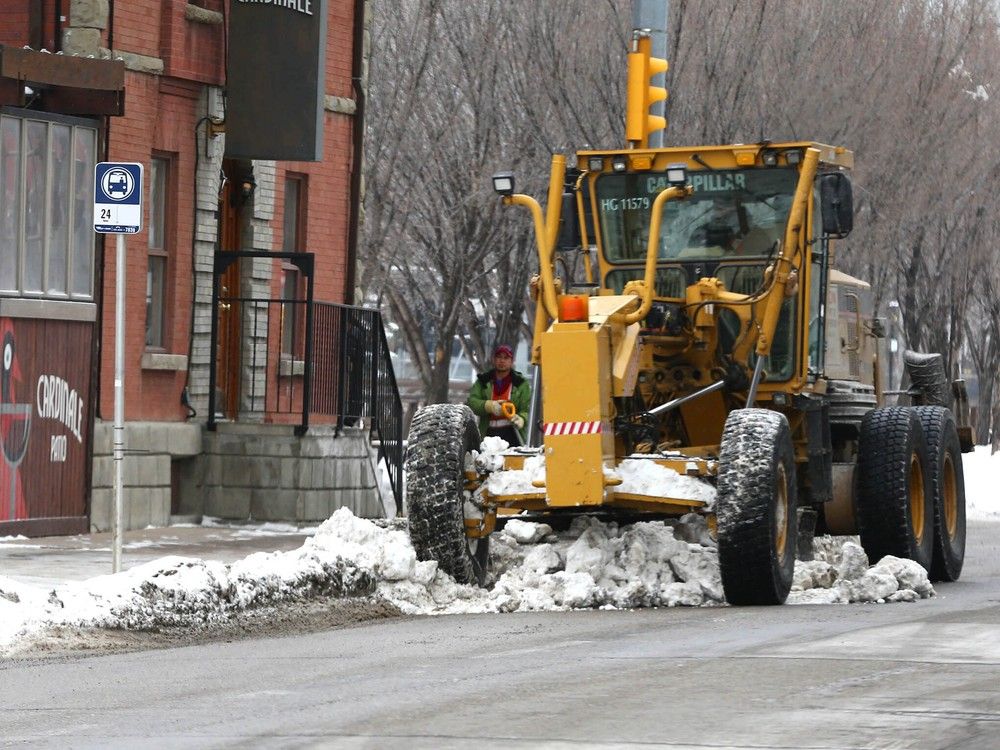 Calgary’s Snow Clearing Response Under Fire After Early Winter Storms Paralyze Side Streets