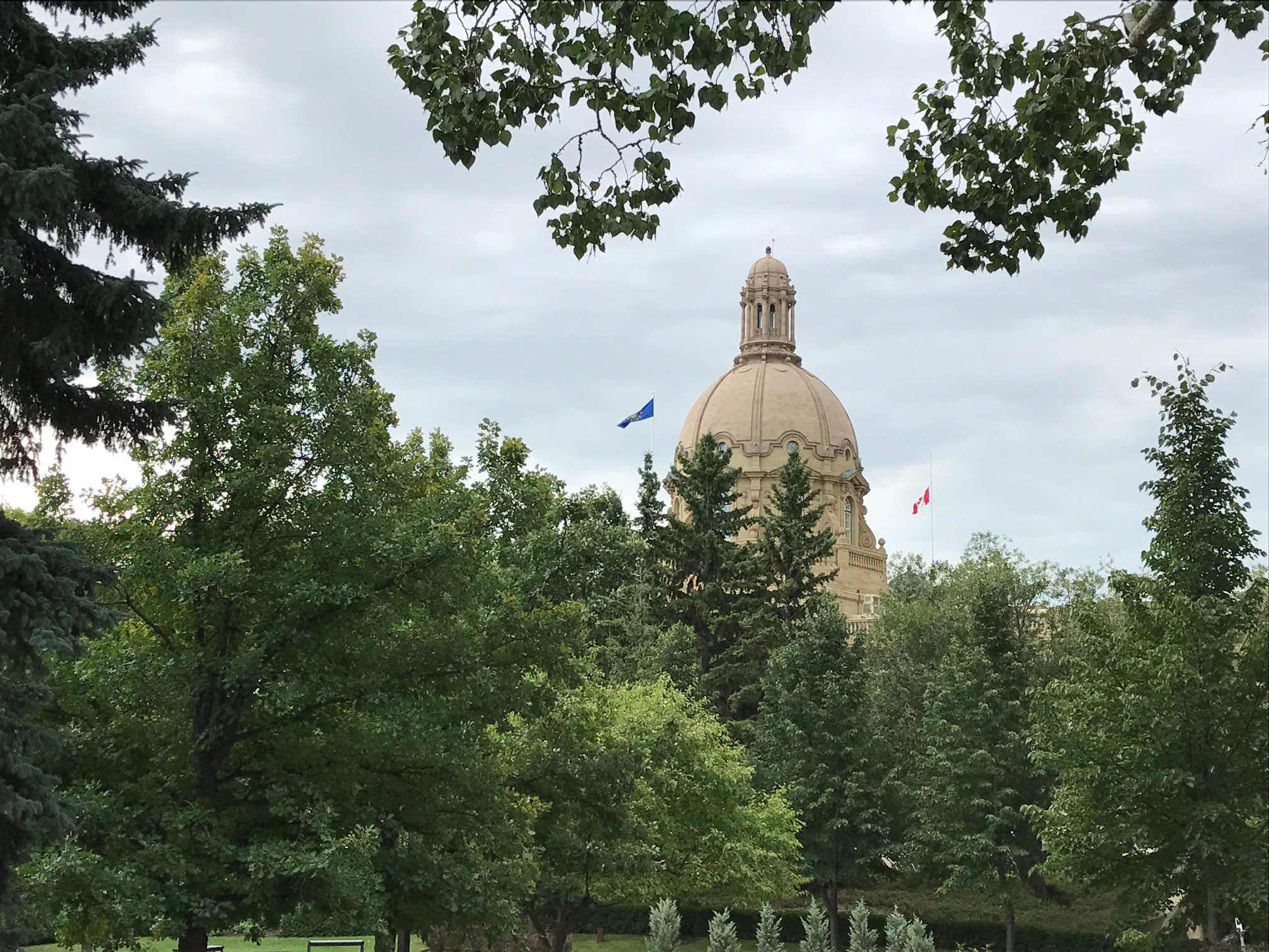 Fraser Institute warns $170 carbon tax would cost Alberta 10,000 jobs, $1,730 per worker