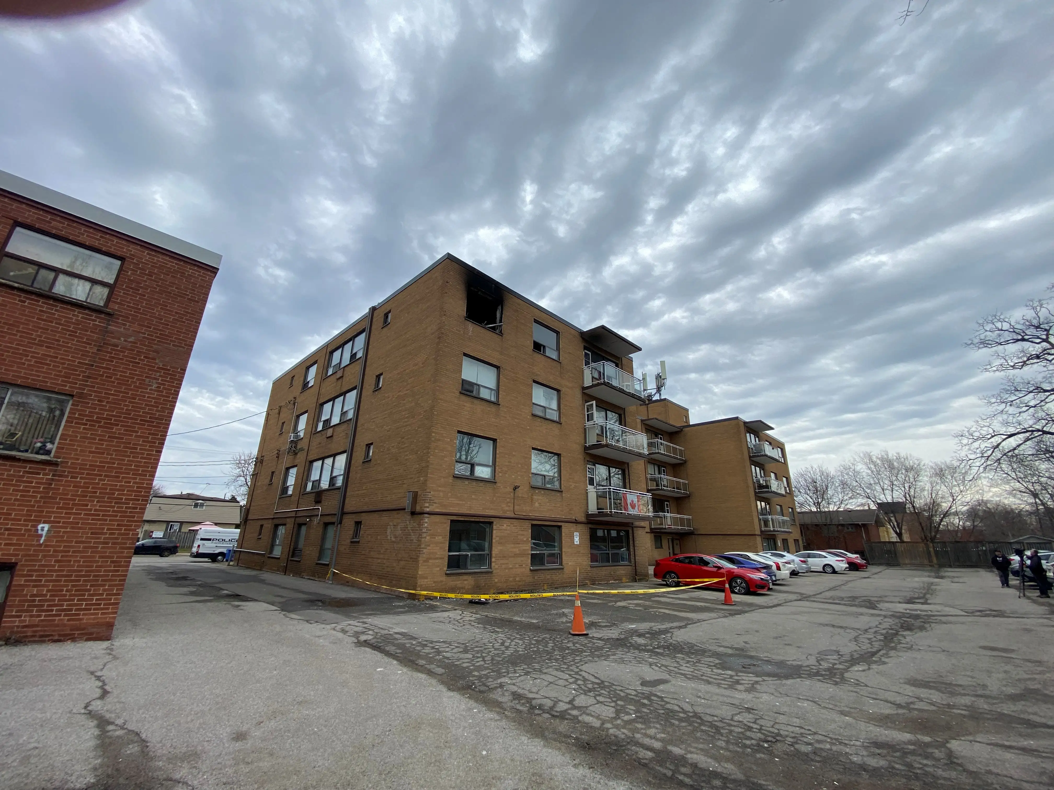 Hamilton apartment fire claims life of man and pet cat, woman in stable condition