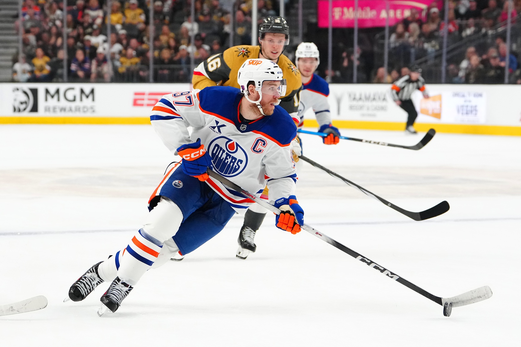 McDavid Reaches Historic 800-Assist Milestone in Oilers Victory Over Vegas